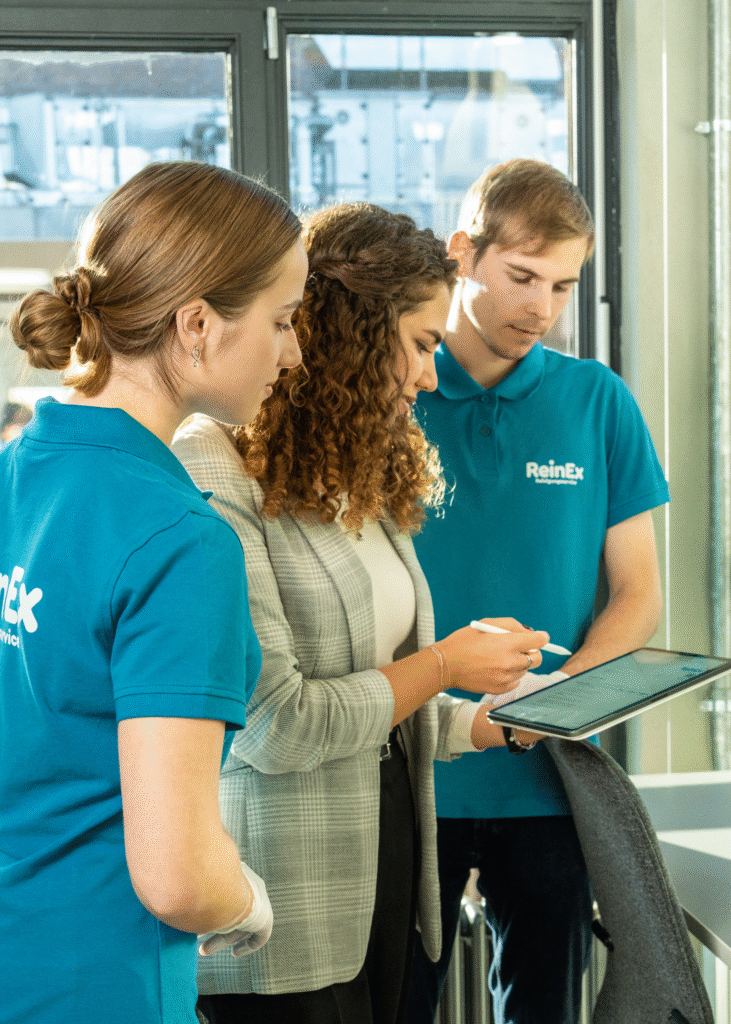 Büroreinigung, Fensterreinigung, Teppichpflege und Sanitärreinigung in Dresden